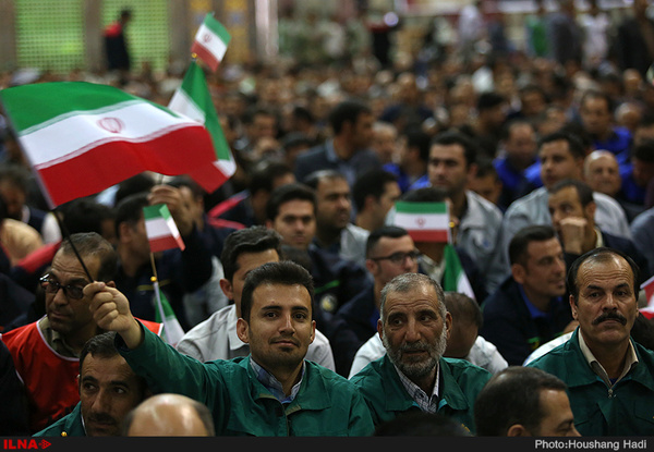 ما کارگران حق داریم در سیاست دخالت کنیم/ انتظارات صددرصد برآورده نشد؛ ولی باز هم از دولت حمایت می‌کنیم