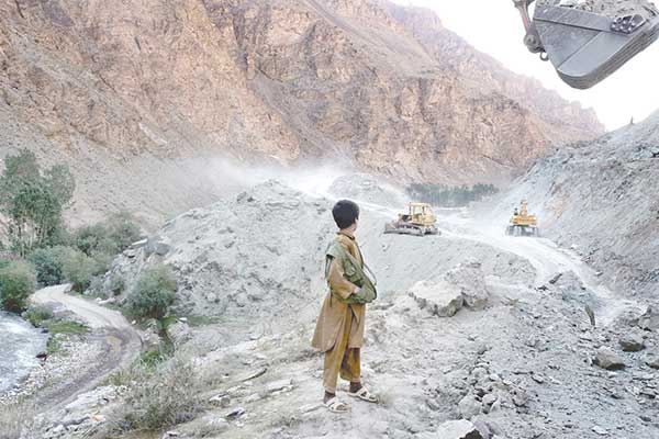 طالبان در جستوجوی لاجورد بدخشان طالبان در جستوجوی لاجورد بدخشان