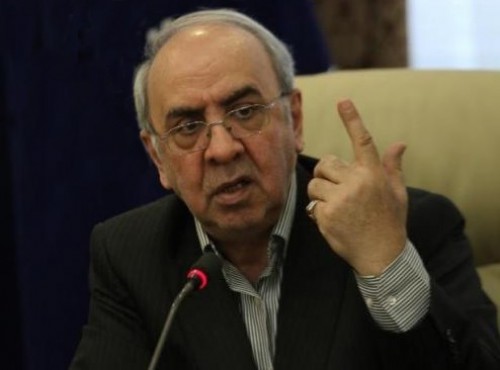 معظمی: نمیشود هم کار کرد و هم فحش خورد! معظمی: نمیشود هم کار کرد و هم فحش خورد!