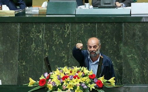 گزارش تحقیق از برخورد با کارگران آقدره در مجلس قرائت شد گزارش تحقیق از برخورد با کارگران آقدره در مجلس قرائت شد
