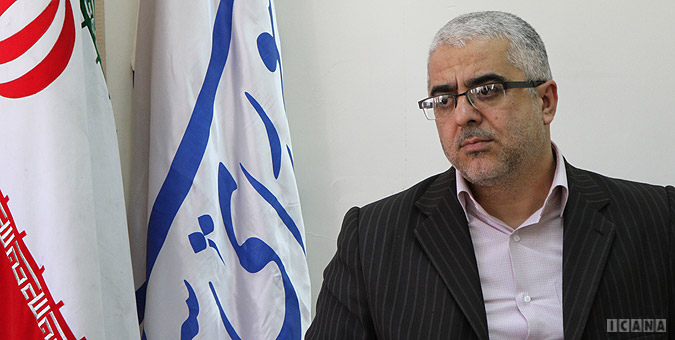 برخی بانکها در بسیاری از مسائل قاچاق همکاری میکنند/ بانکهای دولتی از مسیر اصلی خود خارج شدهاند/بانک مرکزی نمیتواند ادعا کند نظارت دقیقی بر یک بانک دارد برخی بانکها در بسیاری از مسائل قاچاق همکاری میکنند/ بانکهای دولتی از مسیر اصلی خود خارج شدهاند/بانک مرکزی نمیتواند ادعا کند نظارت دقیقی بر یک بانک دارد