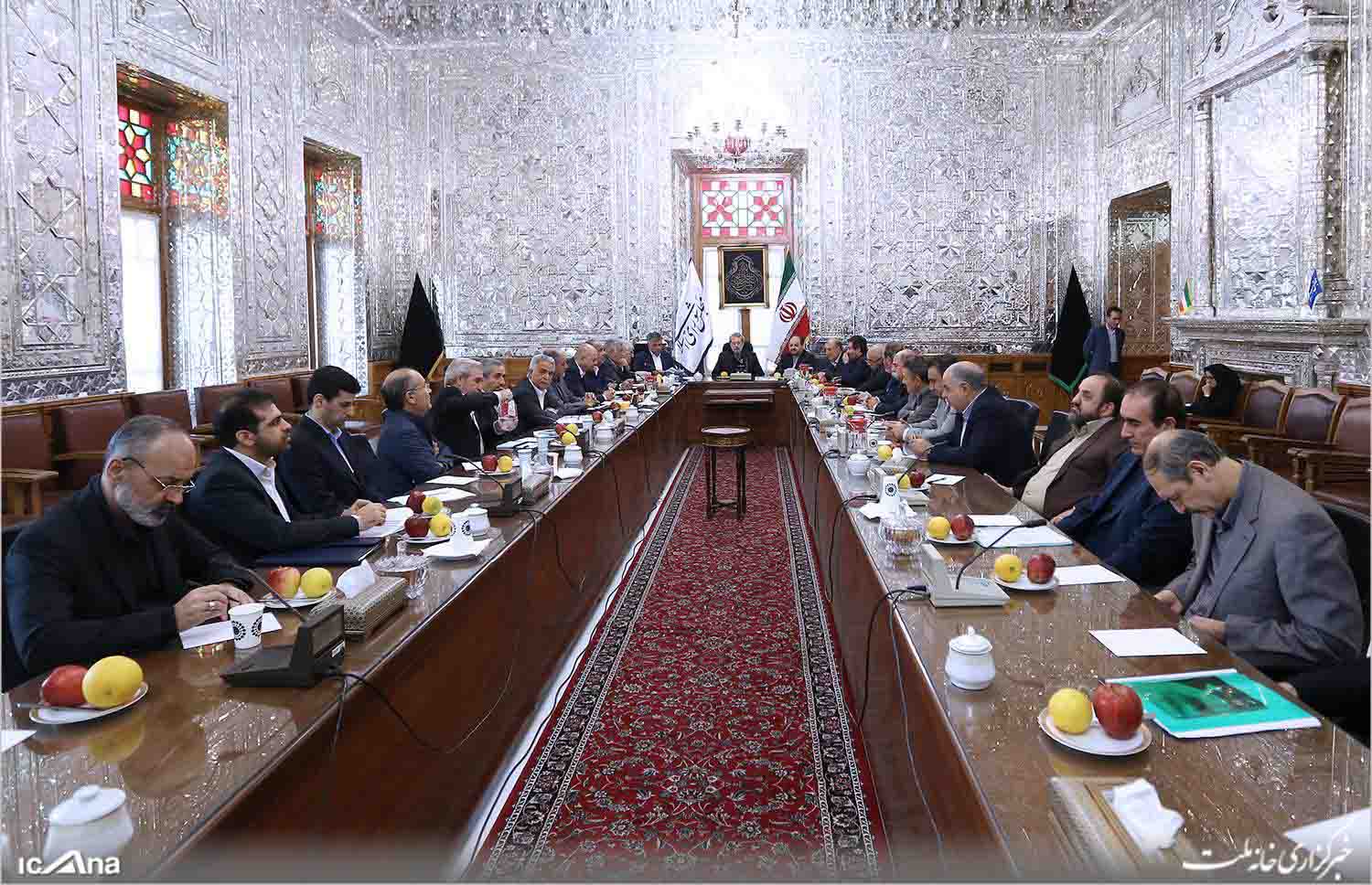 دیدار وزیر صنعت، معدن و تجارت و معاونین و اعضای فراکسیون معدن و صنایع معدنی مجلس با دکتر علی لاریجانی