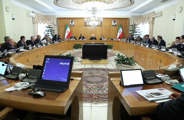 اقدامات پیشنهادی بانک مرکزی برای کنترل بازار ارز و اتخاذ تصمیمات لازم اقدامات پیشنهادی بانک مرکزی برای کنترل بازار ارز و اتخاذ تصمیمات لازم