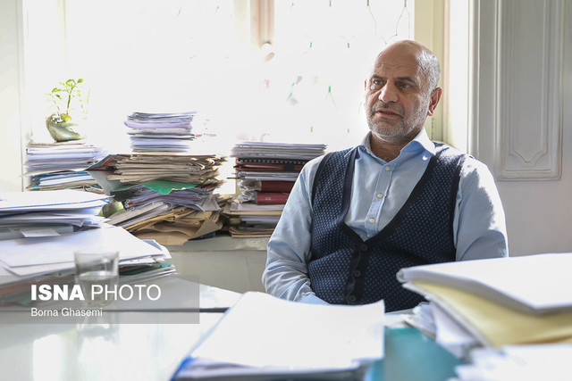 نرخ ارز دستکاری می‌شود / این کار تبعات جبران‌ناپذیری دارد
