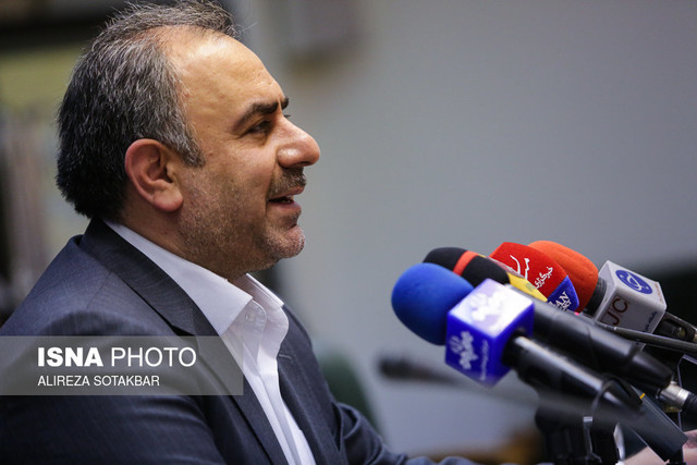 واکنش حیدری به تعداد زیاد شعب بانکها در ایران واکنش حیدری به تعداد زیاد شعب بانکها در ایران