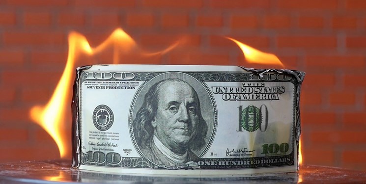 کاهش سهم دلار در ذخایر جهان به دلیل تحریم‌های آمریکا