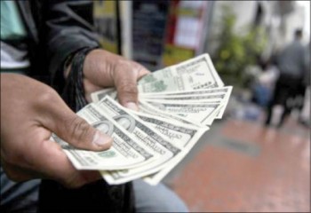 سهم بانکها از دلالی ارز چیست؟/ بهره سفتهبازان از عدم هماهنگی داخلی سهم بانکها از دلالی ارز چیست؟/ بهره سفتهبازان از عدم هماهنگی داخلی