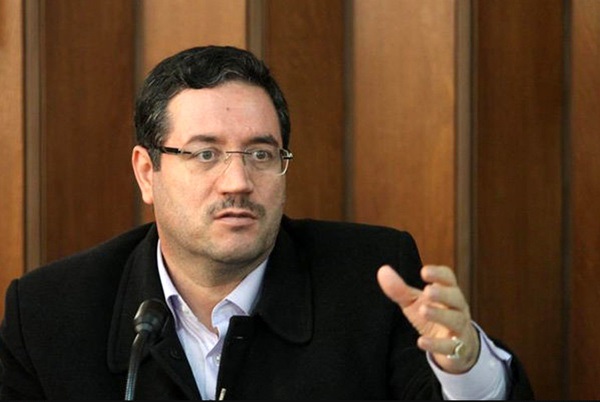 دست باز خودروسازان برای عرضه خودروهای غیرمشمول با ۵ درصد زیر قیمت بازار/افزایش 20 درصدی را نپذیرفتیم دست باز خودروسازان برای عرضه خودروهای غیرمشمول با ۵ درصد زیر قیمت بازار/افزایش 20 درصدی را نپذیرفتیم
