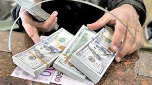 اگر هوشمندی همتی را سیف داشت، بازار ارز به این روز نمی‌افتاد