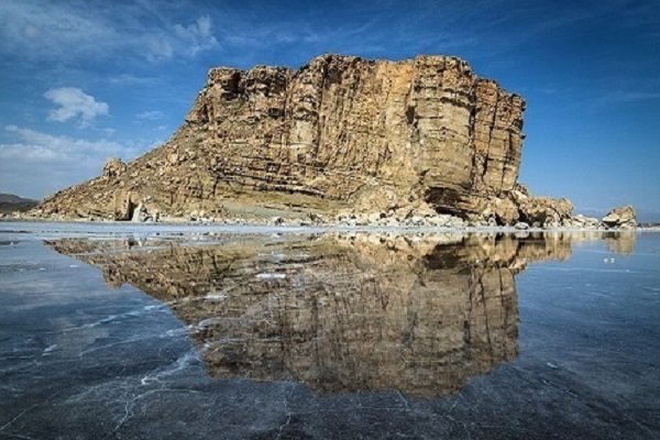 پل میانگذر عامل خشکی دریاچه ارومیه نیست/ کاهش ۳۰ میلیارد متر مکعبی آب دریاچه طی ۲۰ سال گذشته پل میانگذر عامل خشکی دریاچه ارومیه نیست/ کاهش ۳۰ میلیارد متر مکعبی آب دریاچه طی ۲۰ سال گذشته