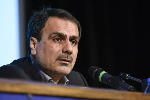 عمده فعالیت‎های نفت مناطق مرکزی بر غرب کشور متمرکز می‏‎شود