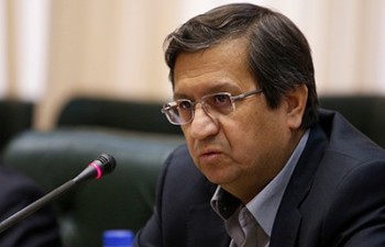زمان عملیاتی شدن بازار متشکل ارزی/برآورد همتی از نمای قیمت دلار
