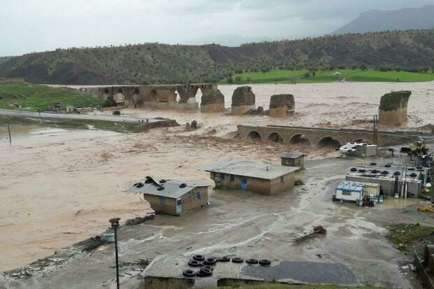 ۱۱۳ روستای لرستان همچنان محصور سیل/ راهداران ۱۹ استان در لرستان ۱۱۳ روستای لرستان همچنان محصور سیل/ راهداران ۱۹ استان در لرستان