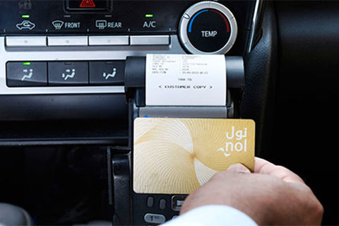 تاکسیهای دوبی مجهز به دستگاه کارتخوان شدند تاکسیهای دوبی مجهز به دستگاه کارتخوان شدند