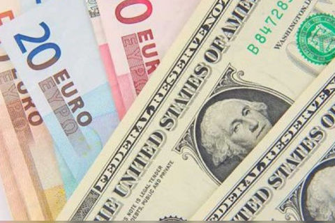 دلالان ارز به دنبال ایجاد شوک روانی/ قیمت‌ها کاهش می‌یابد