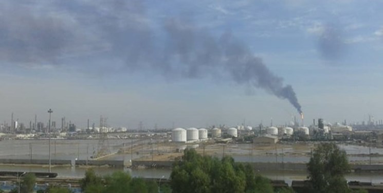آتش سوزی در انبار ضایعات شرکت پتروکیمیای ابن سینا