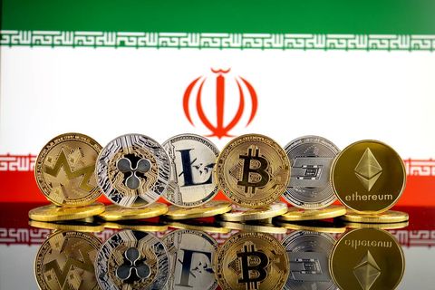 جلسه کمیسیون اقتصادی مجلس با رییس کل بانک مرکزی درباره رمز ارزها