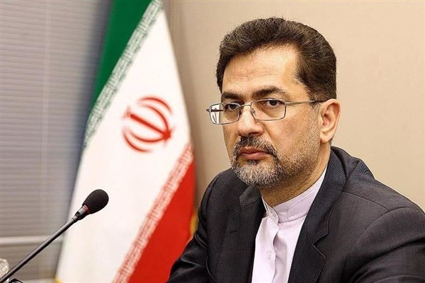 قیمت منطقی دلار حدود ۸ تا ۱۰ هزار تومان است