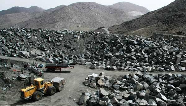 اعمال عوارض ۲۵ درصدی، صادرات سنگ آهن از خام فروشی فولاد جلوگیری میکند اعمال عوارض ۲۵ درصدی، صادرات سنگ آهن از خام فروشی فولاد جلوگیری میکند