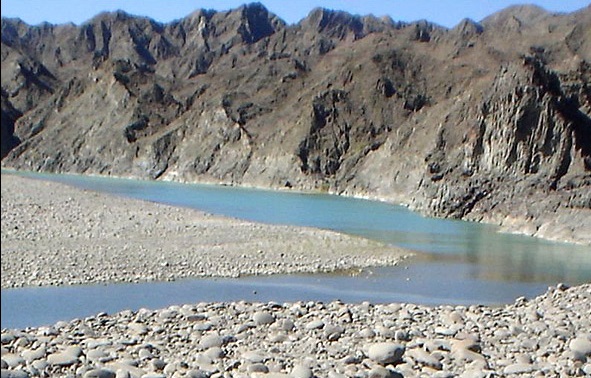 وابستگی نیمی از جمعیت سیستان و بلوچستان به رودخانه هیرمند خطای نابخشودنی وزارت نیرو است وابستگی نیمی از جمعیت سیستان و بلوچستان به رودخانه هیرمند خطای نابخشودنی وزارت نیرو است