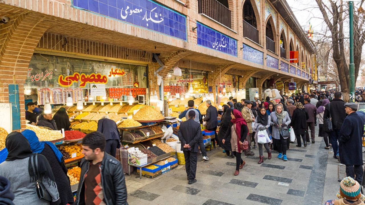افزایش قیمت کالاها به بهانه بنزین پذیرفتنی نیست/ رشد 15 درصدی تولیدات غذایی در سال جاری افزایش قیمت کالاها به بهانه بنزین پذیرفتنی نیست/ رشد 15 درصدی تولیدات غذایی در سال جاری