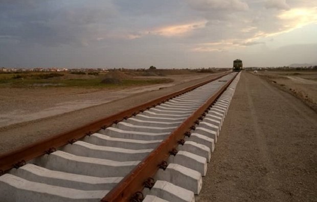افتتاح یک خط راه آهن با ریل ذوب آهن افتتاح یک خط راه آهن با ریل ذوب آهن