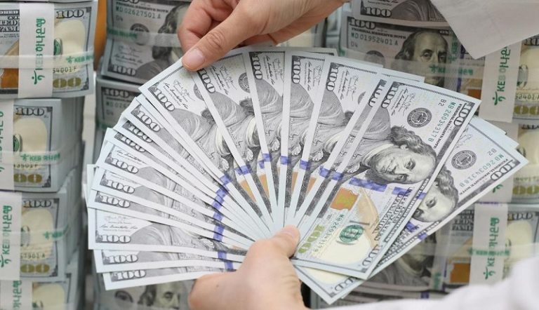 بانک مرکزی ثبات را به بازار ارز برمیگرداند بانک مرکزی ثبات را به بازار ارز برمیگرداند