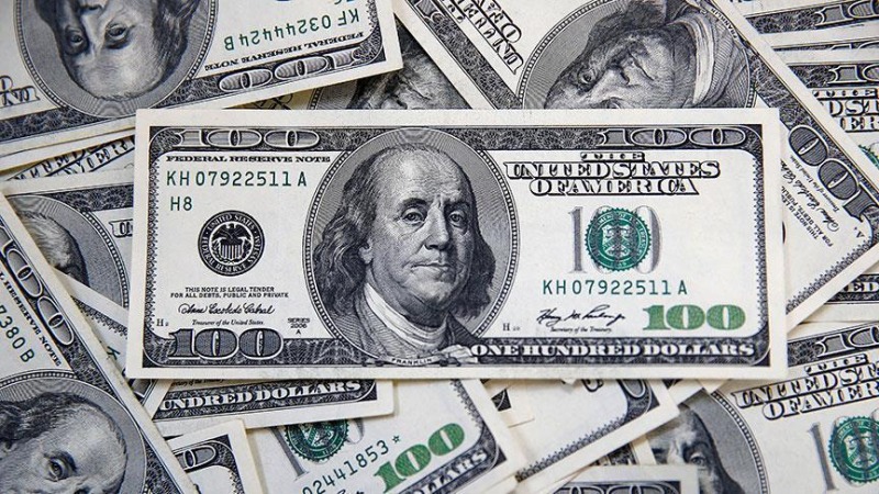 قیمت دلار تا پایان سال بیشتر از ۱۳ هزار تومان نمی‌شود