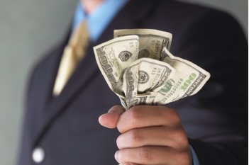 عدم تایید برخی معاملات | ظن دستکاری قیمتی