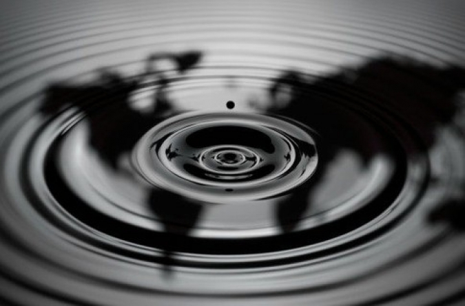 نفت برنت بیش از ۱۳ درصد از ارزش خود را از دست داد