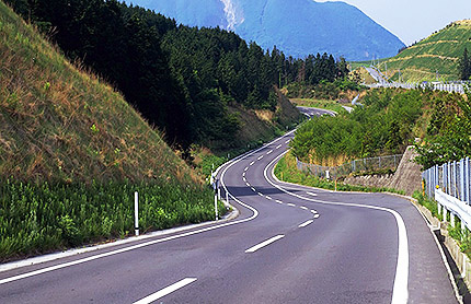 سرمایه‌گذاری ۱۰۰۰ میلیارد تومانی در راه‌های خراسان جنوبی