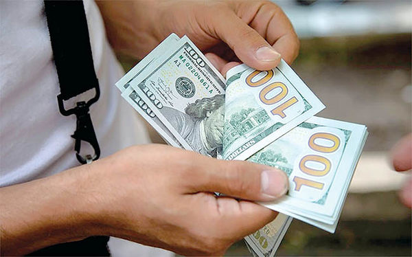 برخورد دلار به کف کانال برخورد دلار به کف کانال
