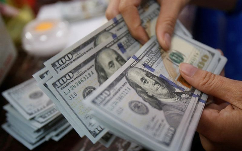 بانک مرکزی مدیریت بازار ارز را در اختیار دارد