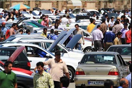آشوب بازار خودرو با ادامه طرحهای پیشفروش آشوب بازار خودرو با ادامه طرحهای پیشفروش