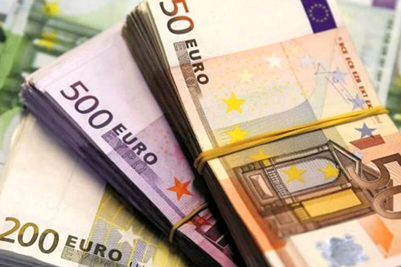 پیشفروش «یورو» در بازار پیشفروش «یورو» در بازار