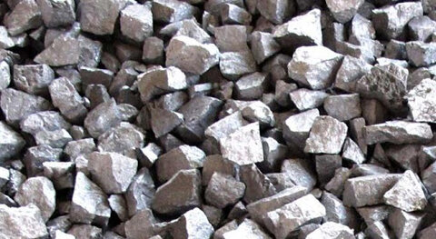 موجودی حداقلی، کارخانه‌های فولادی را تا مرز تعطیلی می‌کشاند/ قیمت‌گذاری فروسیلیس فرمولیزه شود