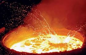 عوامل بازار سیاه عرضه تولیدات در بورس کالا/ انحصار فولاد آثار مخربی دارد
