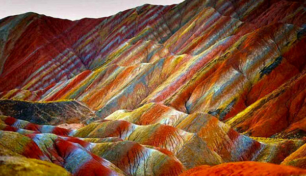مستند «رخساره زمین» رونمایی شد