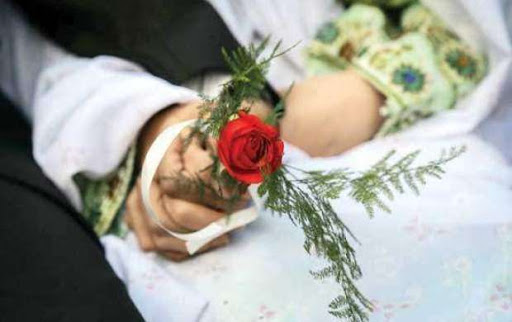 اهدای جهیزیه به زوجهای جوان بهمناسبت اولین سالگرد شهید سلیمانی در رفسنجان اهدای جهیزیه به زوجهای جوان بهمناسبت اولین سالگرد شهید سلیمانی در رفسنجان
