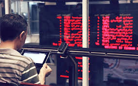 ریزش ۳ هزار واحدی شاخص کل در ۳۰ دقیقه ابتدایی معاملات ریزش ۳ هزار واحدی شاخص کل در ۳۰ دقیقه ابتدایی معاملات