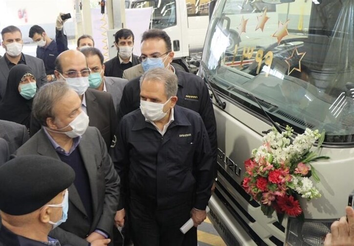 کامیونت ایرانی شیلر ۸ تن رونمایی و خط تولید انبوه مینی بوس پگاسوس افتتاح شد