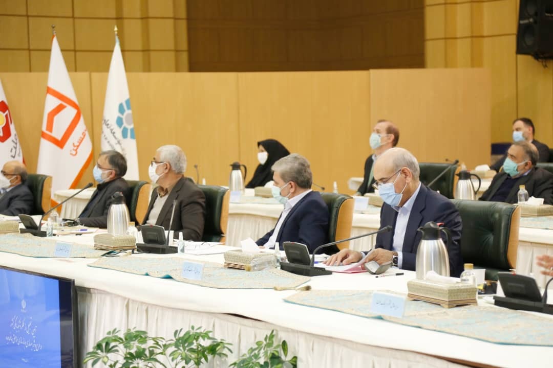 قدردانی از مدیرعامل بانک ملی ایران در حضور معاون اول رئیس جمهور قدردانی از مدیرعامل بانک ملی ایران در حضور معاون اول رئیس جمهور