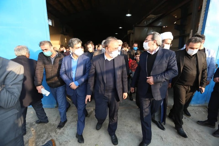 بازدید وزیر صمت از طرح تولید کاغذ و مقوا در ناحیه صنعتی پارس آباد/ اشتغالزایی با جلوگیری از هدررفت ضایعات کاغذ