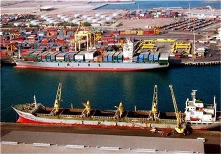 تخلیه ۱۴ میلیون تن انواع کالا‌های اساسی در بندر امام خمینی (ره)