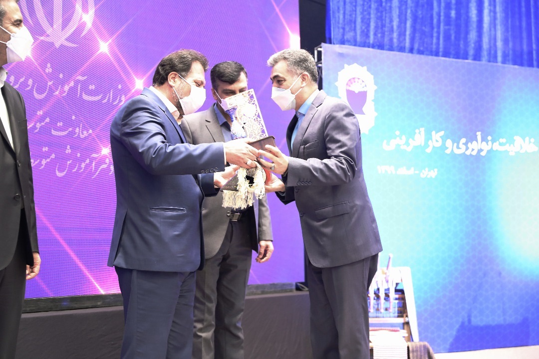 خط پایان نخستین جشنواره ملی خلاقیت، نوآوری و کارآفرینی با معرفی برگزیده گان خط پایان نخستین جشنواره ملی خلاقیت، نوآوری و کارآفرینی با معرفی برگزیده گان
