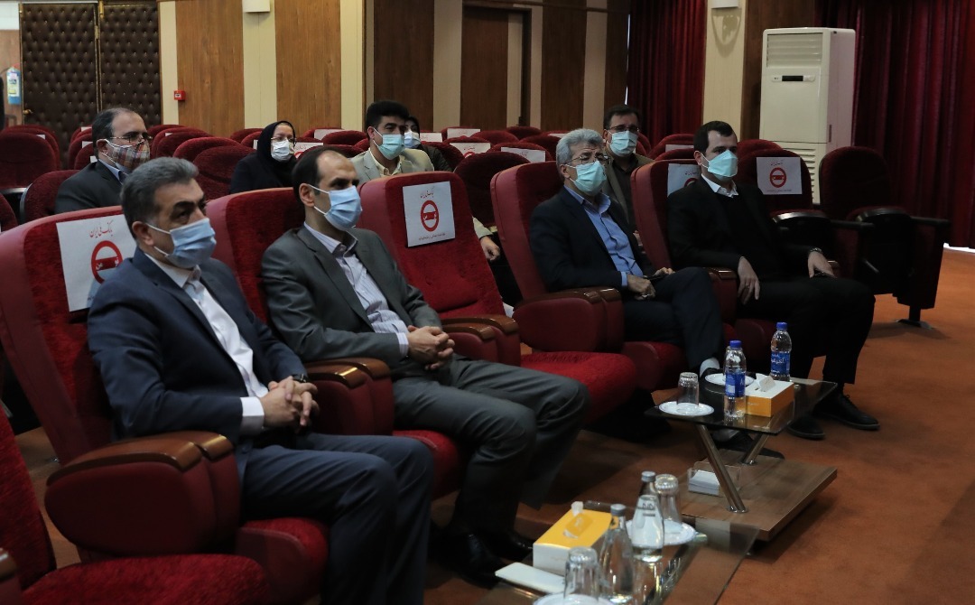 مدیران و مسوولان بخش آی تی بانک مورد تقدیر قرار گرفتند مدیران و مسوولان بخش آی تی بانک مورد تقدیر قرار گرفتند
