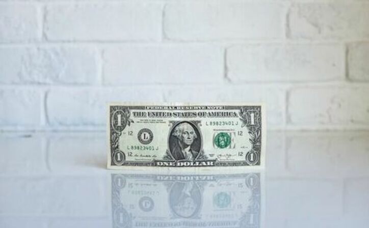 تداوم روند نزولی دلار و یورو در صرافی‌های مجاز