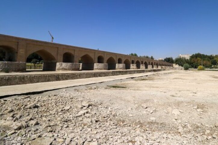 ۲۴ درصد سد زاینده رود آب دارد/ ذخیره سد زاینده رود به ۳۱۱ میلیون مترمکعب رسید