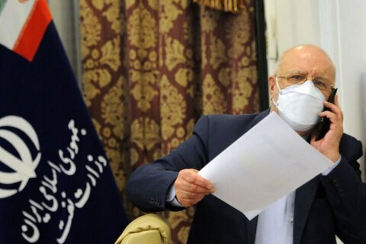زنگنه: سوختن دلار‌های گازی توسط مشعل‌ها