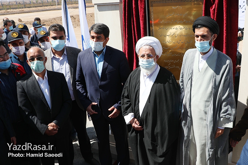 آیین افتتاح پروژه انتقال آب خلیج فارس به استان یزد آیین افتتاح پروژه انتقال آب خلیج فارس به استان یزد